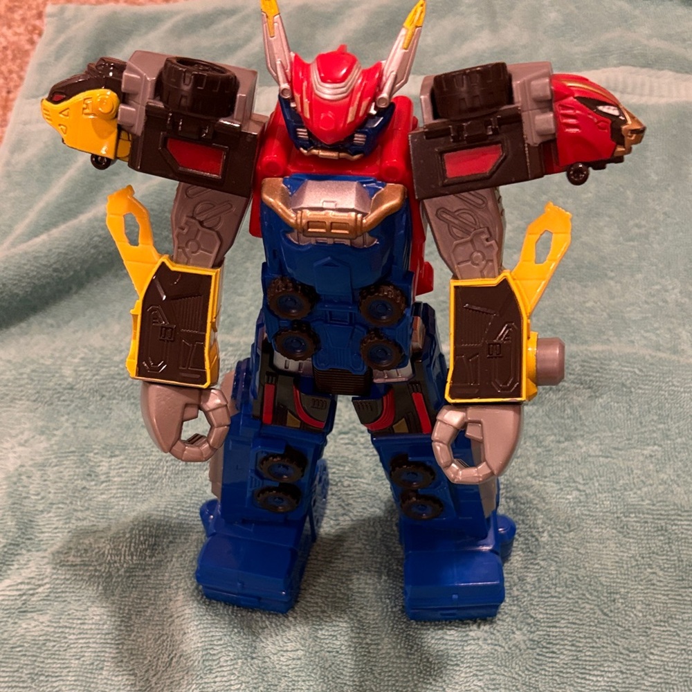 Power Ranger Blue and Red Action Figure - Picture 4 of 4